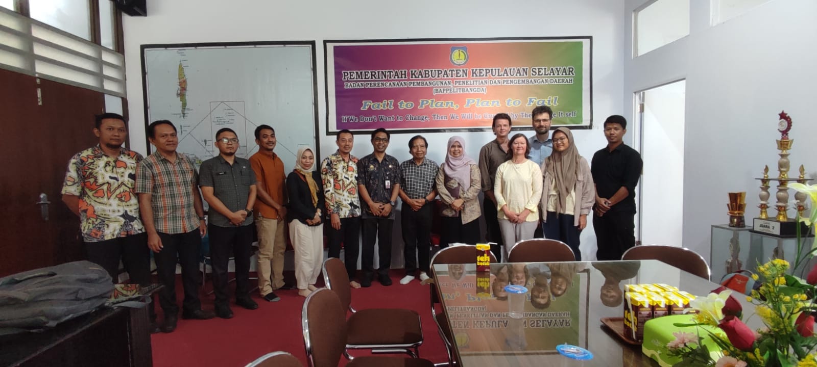 Read more about the article Mahasiswi Program Studi Doktor Ilmu Manajemen mengikuti Pengabdian Kepada Masyarakat (PKM) mendampingi  Dosen Heriot-Watt University