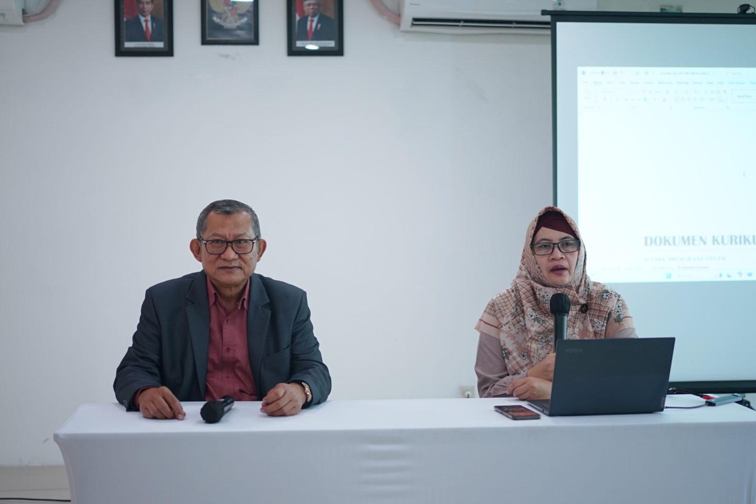 You are currently viewing Targetkan Go Internasional, BPK Adakan Coaching Dokumen Kurikulum kepada Prodi Magister dan Doktoral FEB UNAS